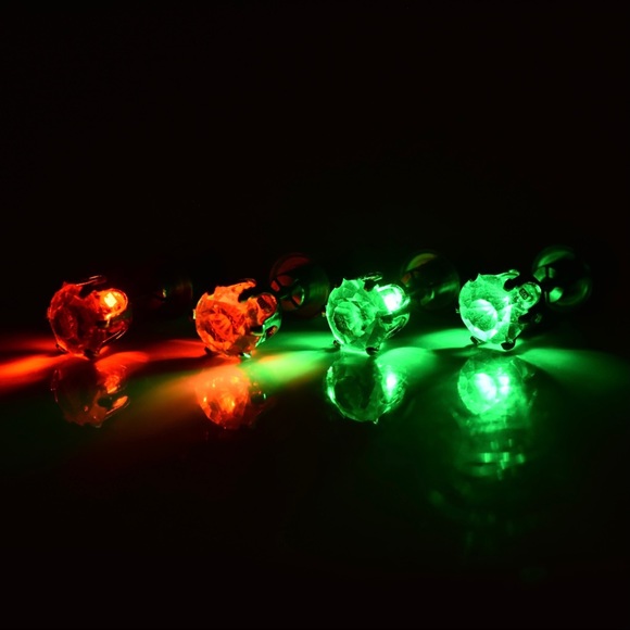 LED Swarovski stud light earrings - Picture 6 of 10